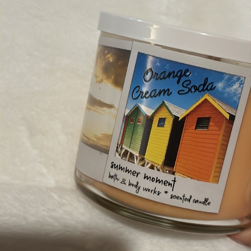 Discontinued Orange Cream Soda Bath and Body Works 3 wick Candle - Picture 2 of 4